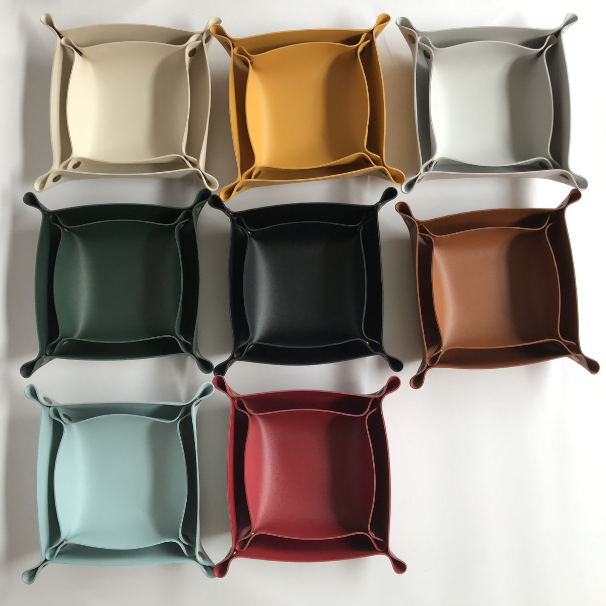 Folding faux-leather valet tray – view 6